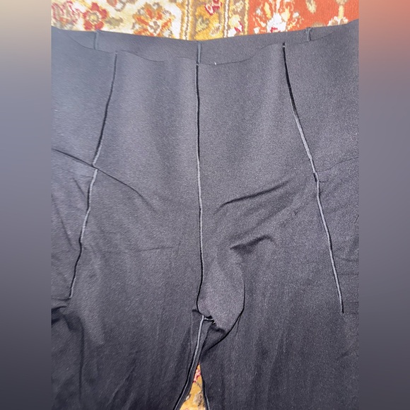 OFFLINE By Aerie Real Me XTRA Hold Up! Pocket Bootcut Legging size large black - Picture 7 of 9